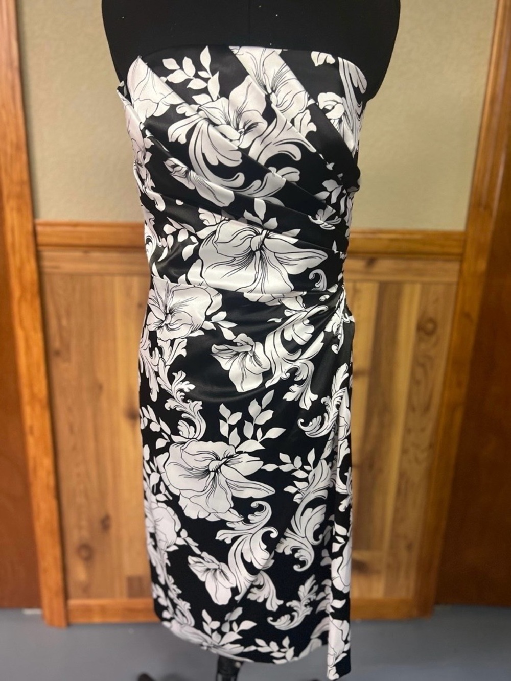 NWOT White House Black Market strapless satin dress ruched bodice 14